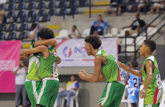 Cesar se ‘baña’ en oro en los Juegos Intercolegiados