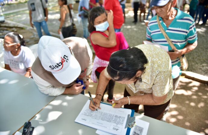 Patillaleros recibieron oferta institucional del Sisbén