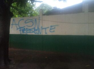 Nuevos graffitis aparecen en paredes del Colegio Nacional Loperena, sede Garupal