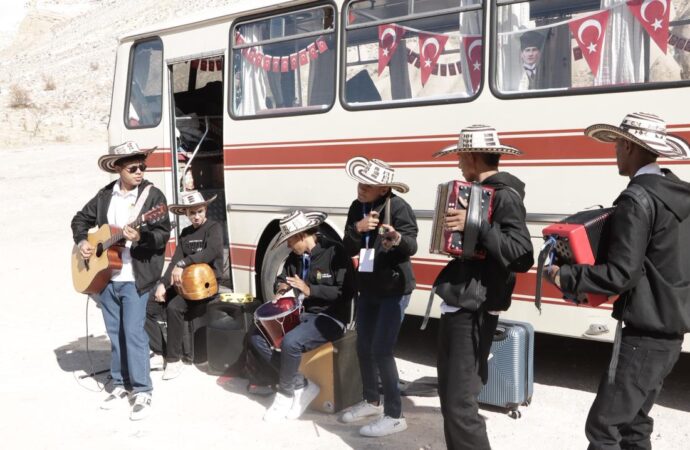 Con intercambio musical culminó participación de jóvenes de las Escuelas Culturales en Taller de Música en Turquía