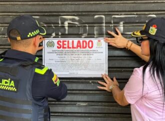 Programa ‘Aula Segura’ refuerza controles en entornos escolares y sella un establecimiento