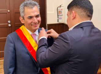 Alfonso Campo Martínez recibe la Orden Civil al Mérito José Acevedo y Gómez del Concejo de Bogotá